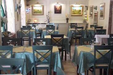 پانسیون Auberge Les Aromes