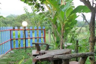 پانسیون Rounglawan Homestay