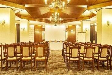 هتل Continental Forum Tirgu Mures