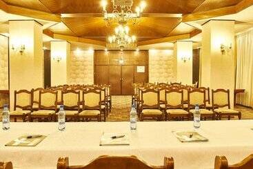 هتل Continental Forum Tirgu Mures