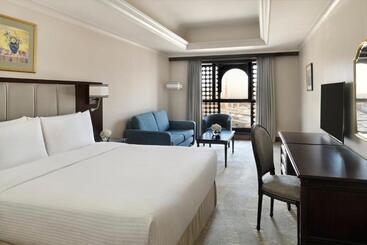 Otel Intercontinental Dar Al Iman Madinah, An Ihg