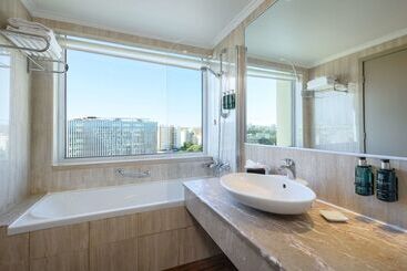 هتل Melia Lisboa Oriente
