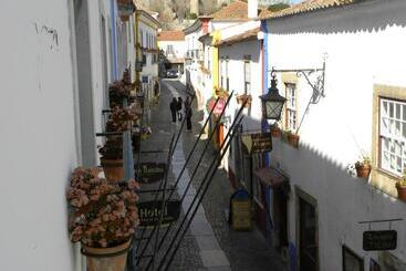 هتل Rainha Santa Isabel   óbidos History