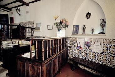 هتل Rainha Santa Isabel   óbidos History