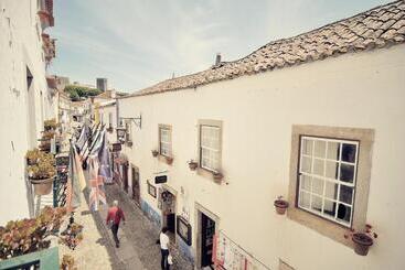 هتل Rainha Santa Isabel   óbidos History