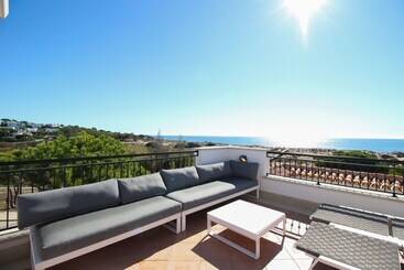 استراحتگاه Dunas Douradas Beach Club