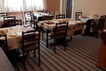 تختخواب و صبحانه Cumbria Guest House