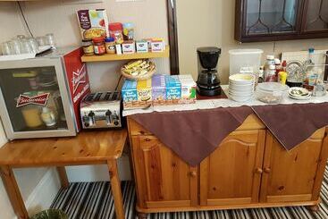 تختخواب و صبحانه Cumbria Guest House