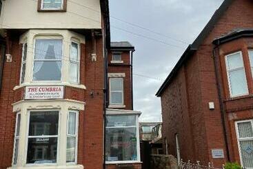 تختخواب و صبحانه Cumbria Guest House