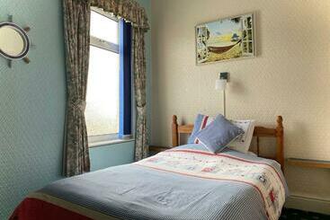 تختخواب و صبحانه Cumbria Guest House