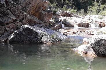 تختخواب و صبحانه La Villa Provençale