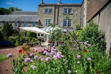 تختخواب و صبحانه The Old Priory Guesthouse