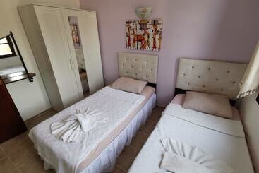Derin Suite