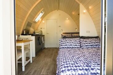 هتل King S Lynn Caravan & Camping Park