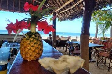 هتل Sipano Beach Lodge Kiwengwa