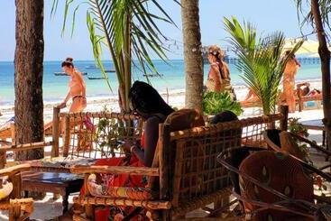 هتل Sipano Beach Lodge Kiwengwa