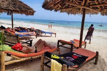 هتل Sipano Beach Lodge Kiwengwa