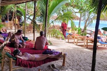 هتل Sipano Beach Lodge Kiwengwa