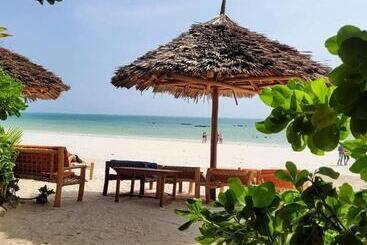 هتل Sipano Beach Lodge Kiwengwa