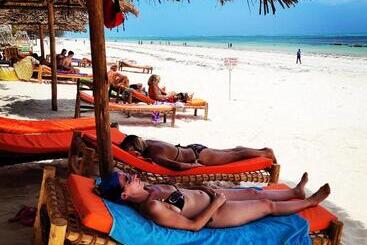 هتل Sipano Beach Lodge Kiwengwa