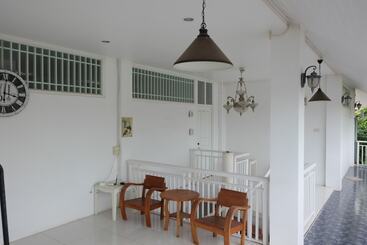 هتل Villa Sittiprapa