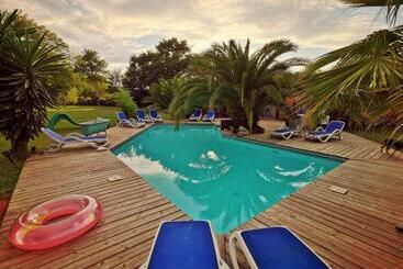 펜션 Hacienda Messanges