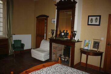 پانسیون Presbytere De Jonquiere