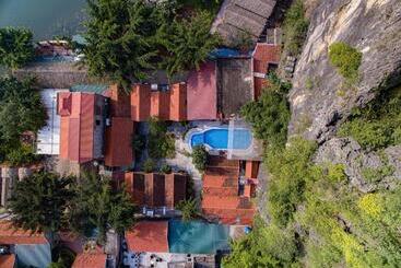 پانسیون Tam Coc Serene Bungalow