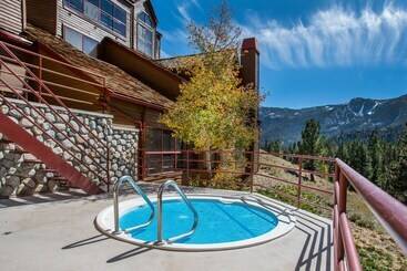 Aspen Creek By 101 Great Escapes