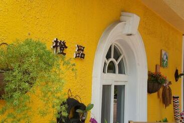 تختخواب و صبحانه Cheng Ping Hot Spring Inn
