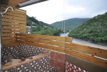 تختخواب و صبحانه Cheng Ping Hot Spring Inn
