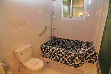 تختخواب و صبحانه Cheng Ping Hot Spring Inn