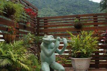 تختخواب و صبحانه Cheng Ping Hot Spring Inn