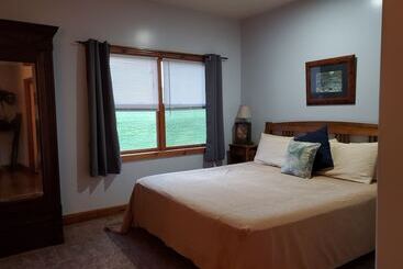 تختخواب و صبحانه Circle S Ranch