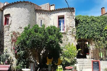 تختخواب و صبحانه La Tour Du Terroir
