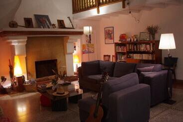 Cassis Hostel Les Heures Claires
