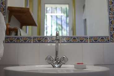 Cassis Hostel Les Heures Claires