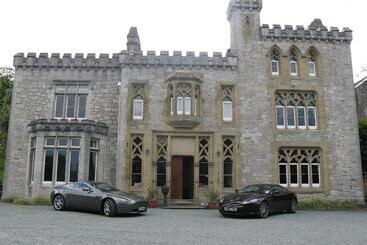 Ffarm Country House