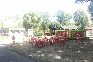 هتل Camping Le Rochat