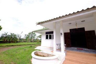 هتل Tamarind Resort