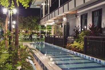 The Tamnan Pattaya Hotel & Resort