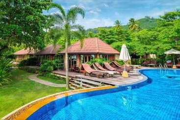 هتل Thiw Son Beach Resort