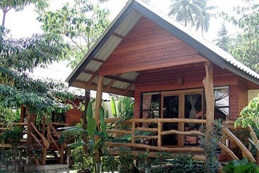 هتل Thiw Son Beach Resort