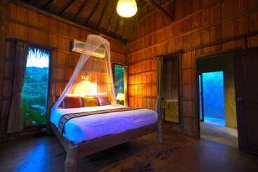 هتل Thiw Son Beach Resort