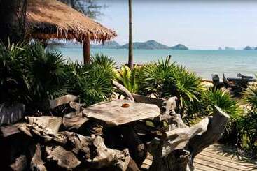 هتل Thiw Son Beach Resort