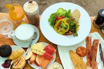 هتل Thiw Son Beach Resort