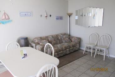 Le Boot Oceanfront Suites