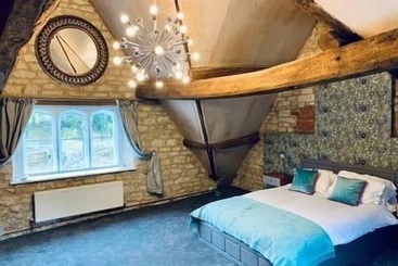 Old Fleece Apartments