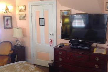 Pensionat The Bradford Carver Guest House