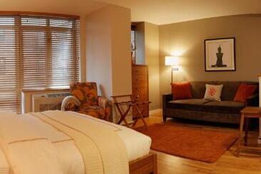 Sanctuary Nyc Retreats